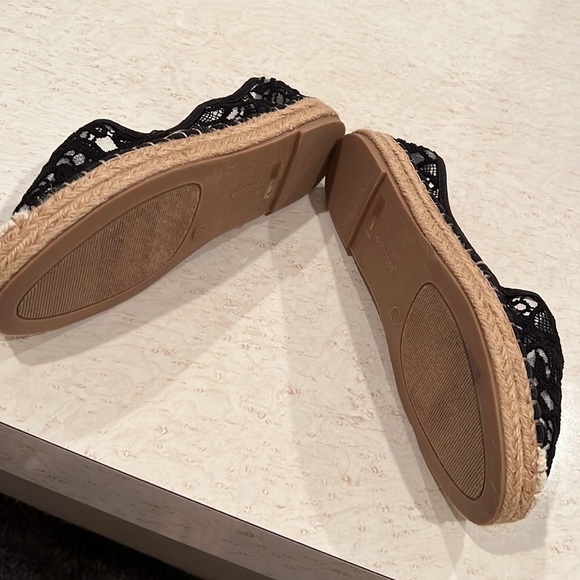 Black lace espadrilles - Picture 2 of 4